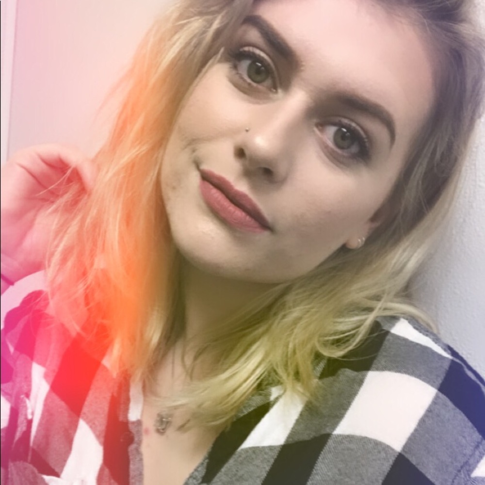 Meet your Posher, Lacee